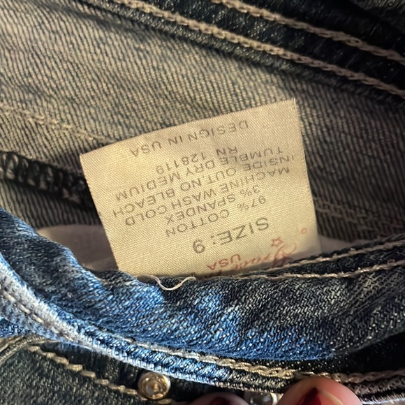 Shorts - Picture 3 of 4